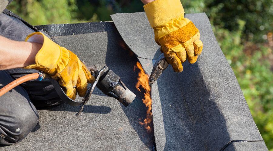 Professional gutter cleaning in Reliance, WY